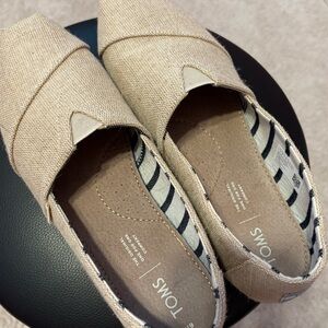TOMS Women's Beige Canvas Flats